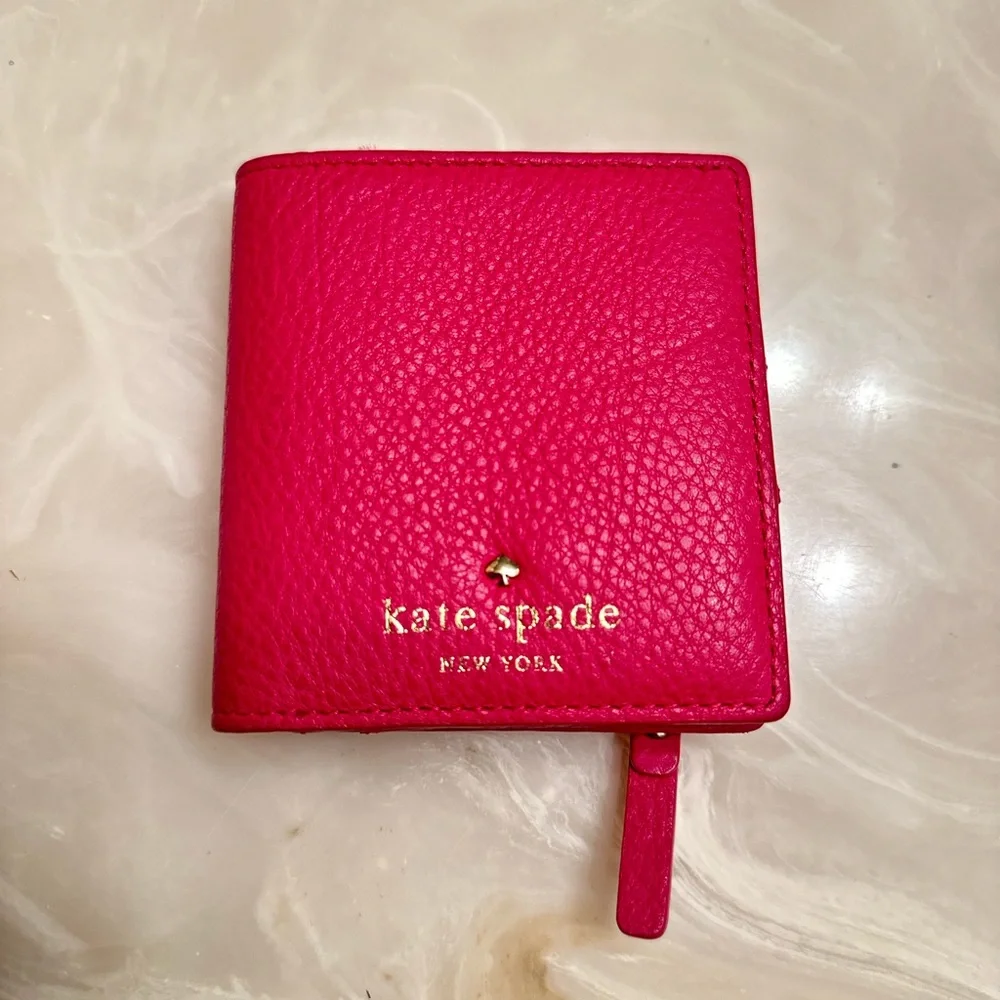Kate Spade ♠️ Wallet - Picture 1 of 8